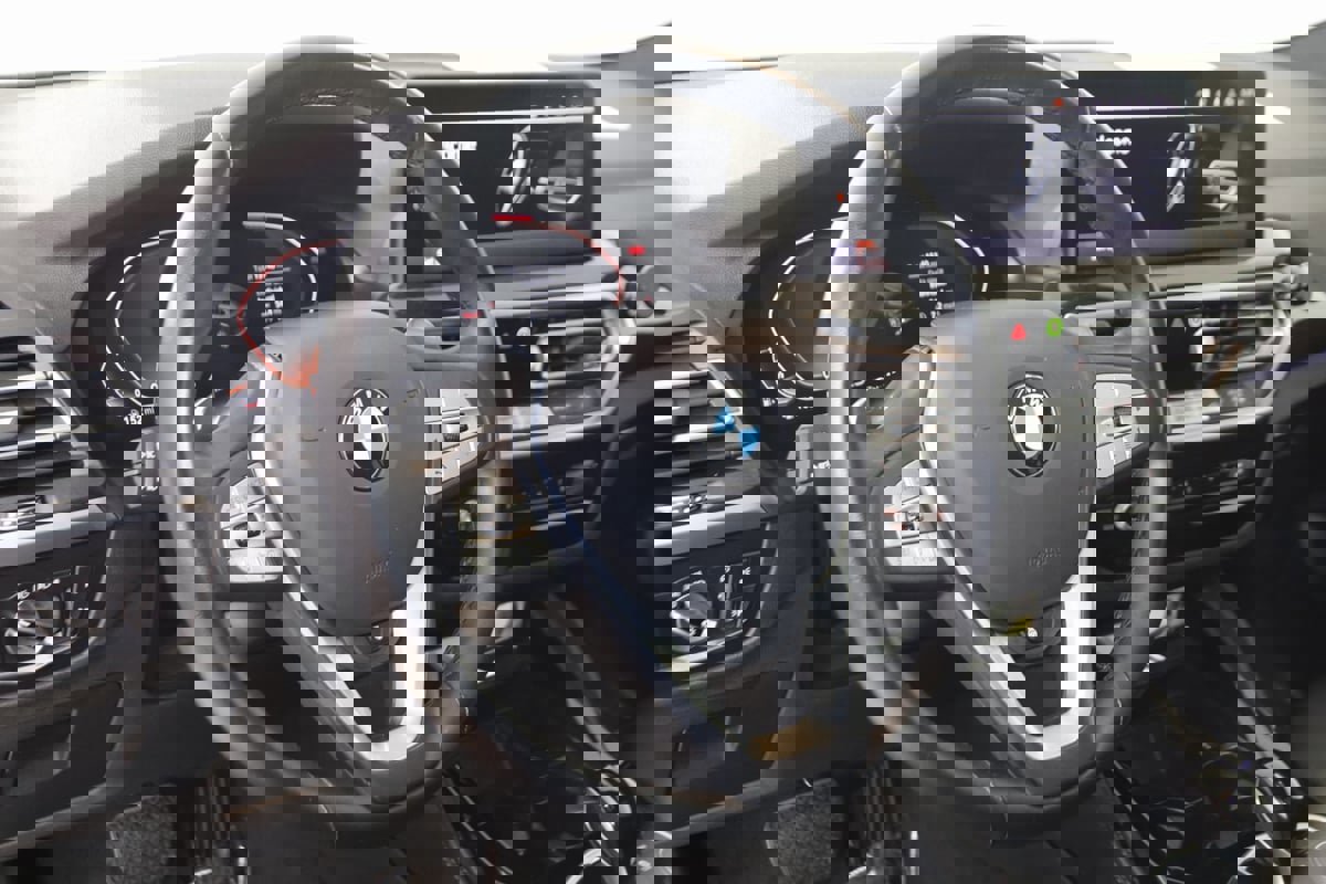 Used 2022 BMW X4 xDrive30i w/ Convenience Package image 6