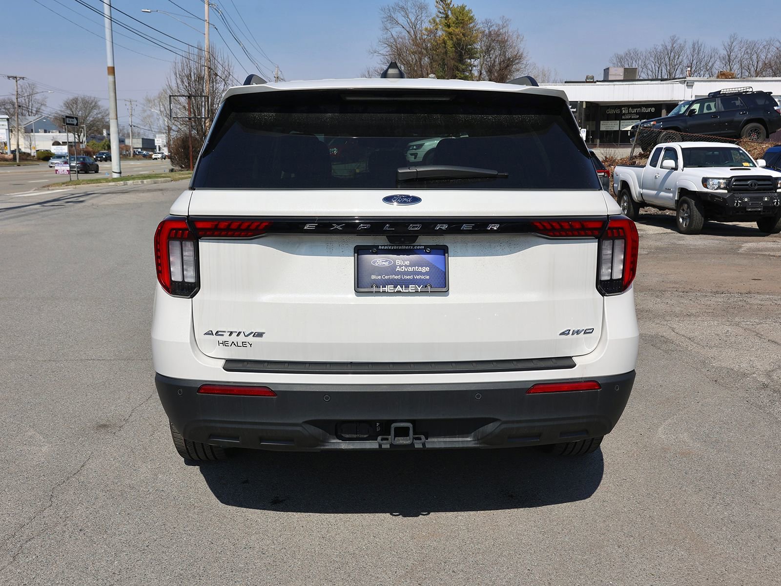 Certified 2025 Ford Explorer Active image 6