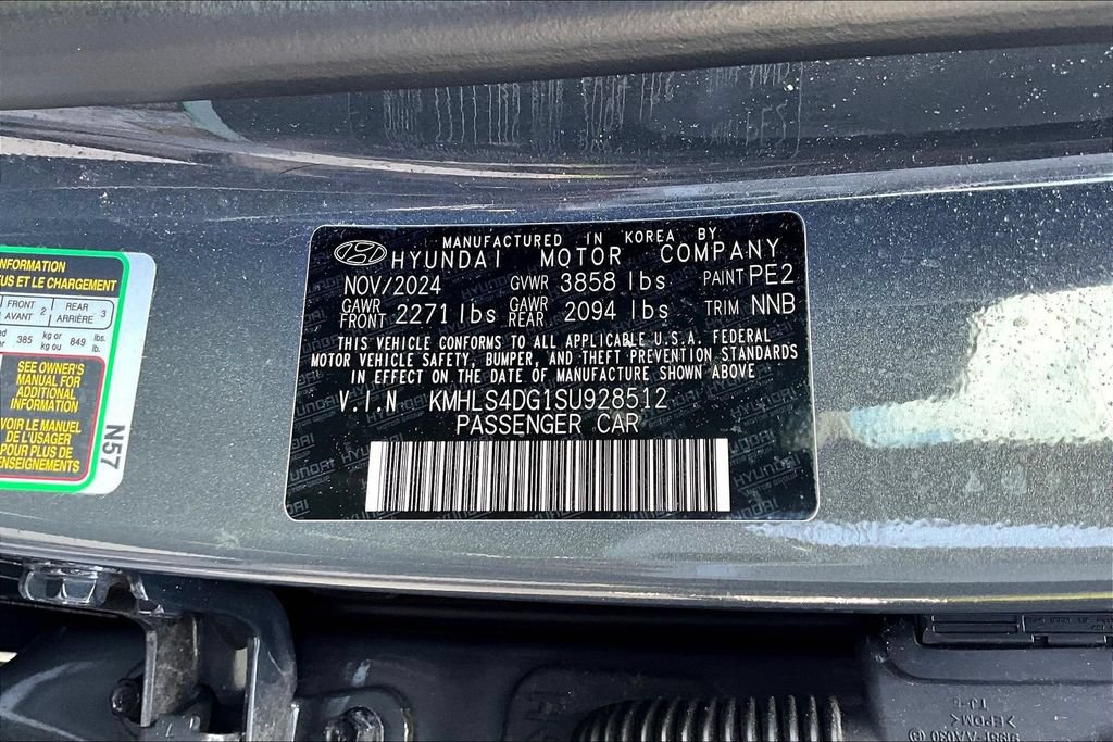 Used 2025 Hyundai Elantra SEL FWD image 15
