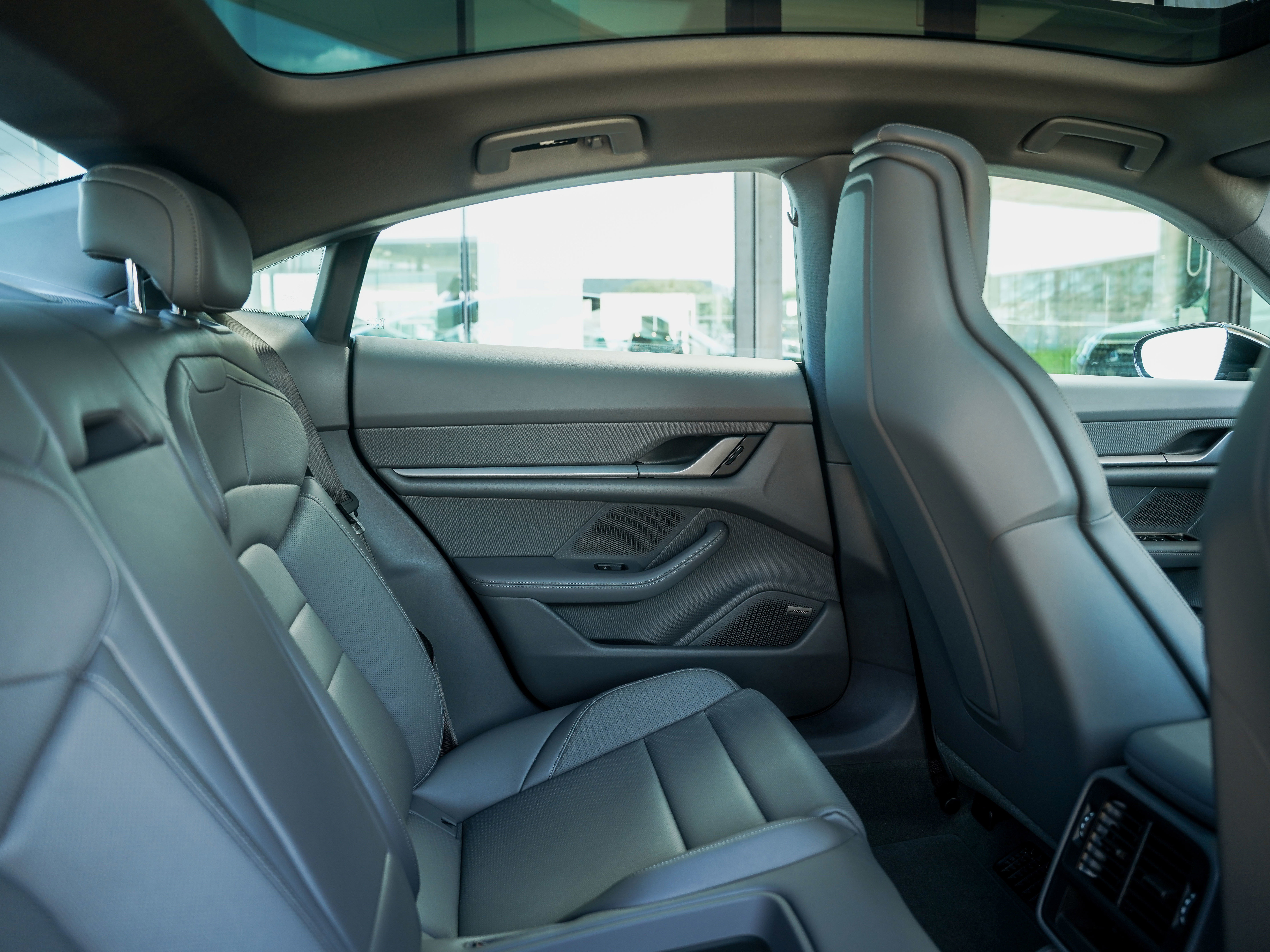 New 2025 Porsche Taycan image 29