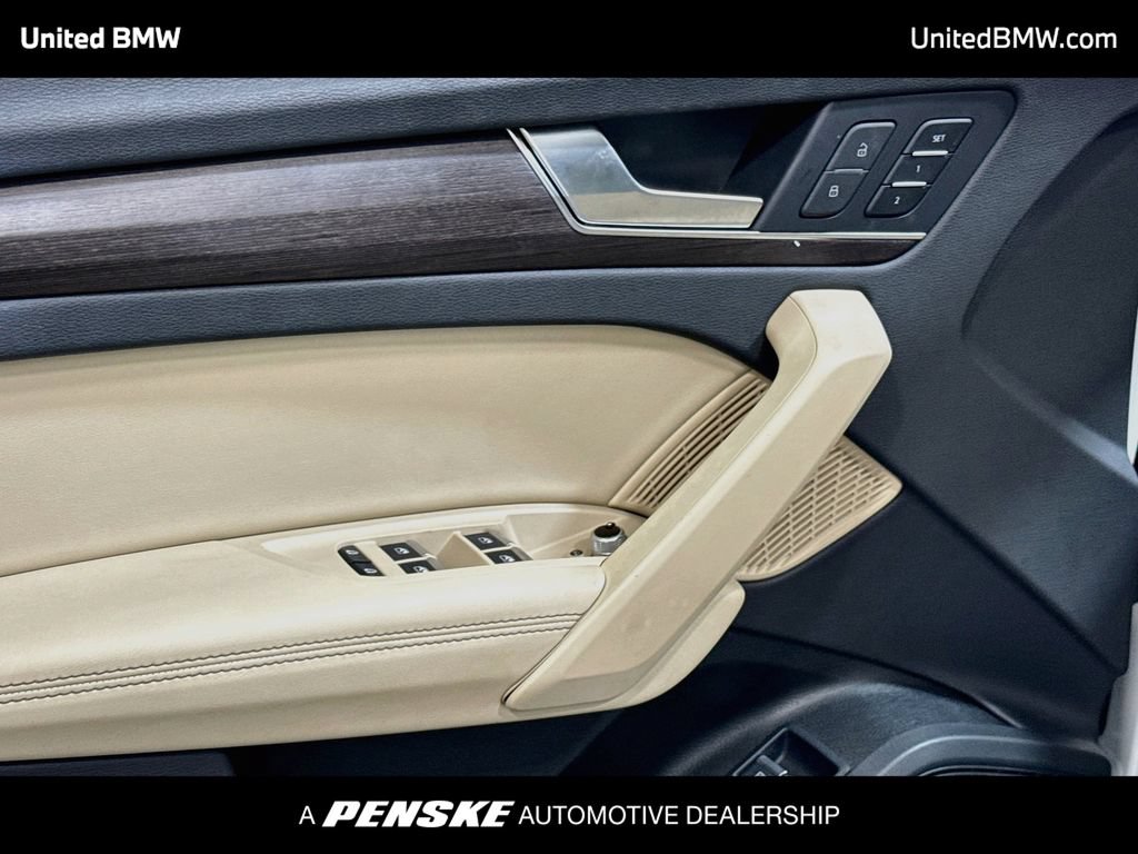 Used 2021 Audi Q5 e Premium Plus AWD/4WD image 10