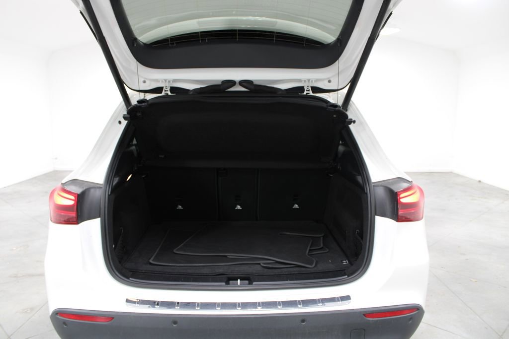 Used 2025 Mercedes-Benz GLA 250 image 13