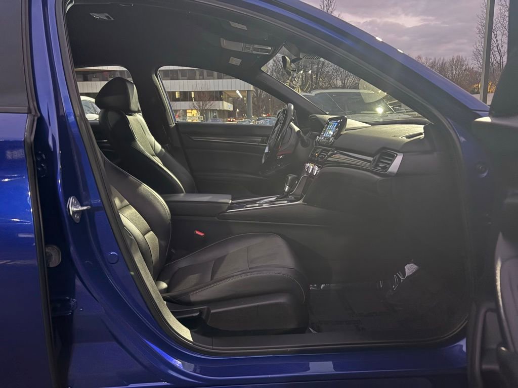 Used 2022 Honda Accord Sport image 30