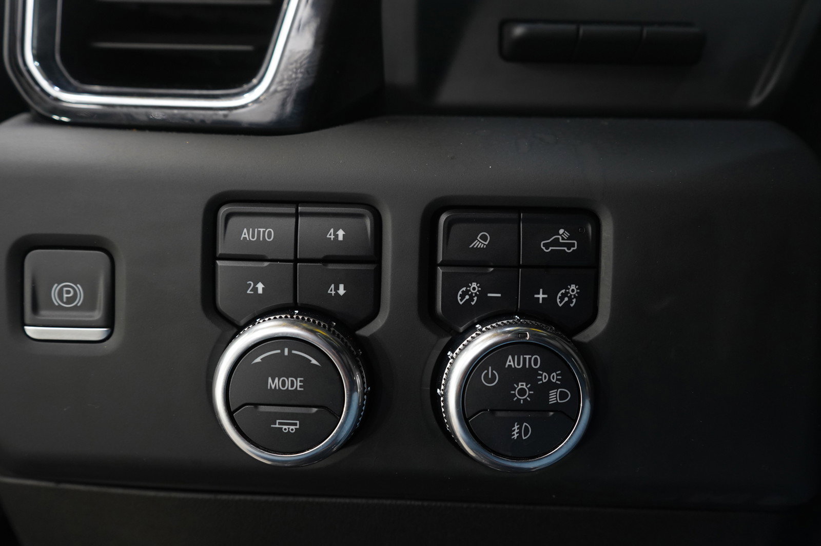 Used 2024 GMC Sierra 3500 Denali Ultimate image 24