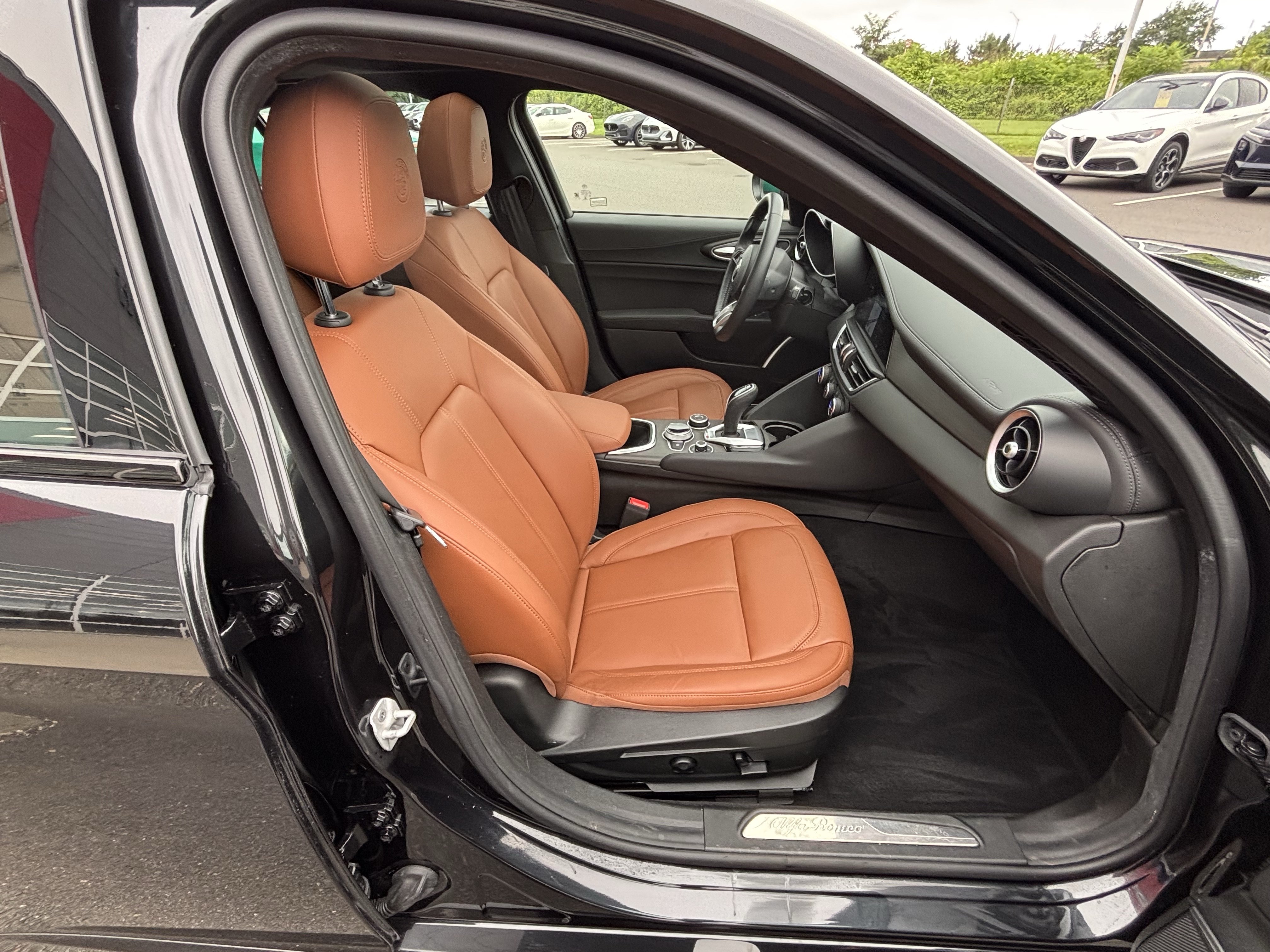 Certified 2023 Alfa Romeo Giulia Ti AWD/4WD image 36