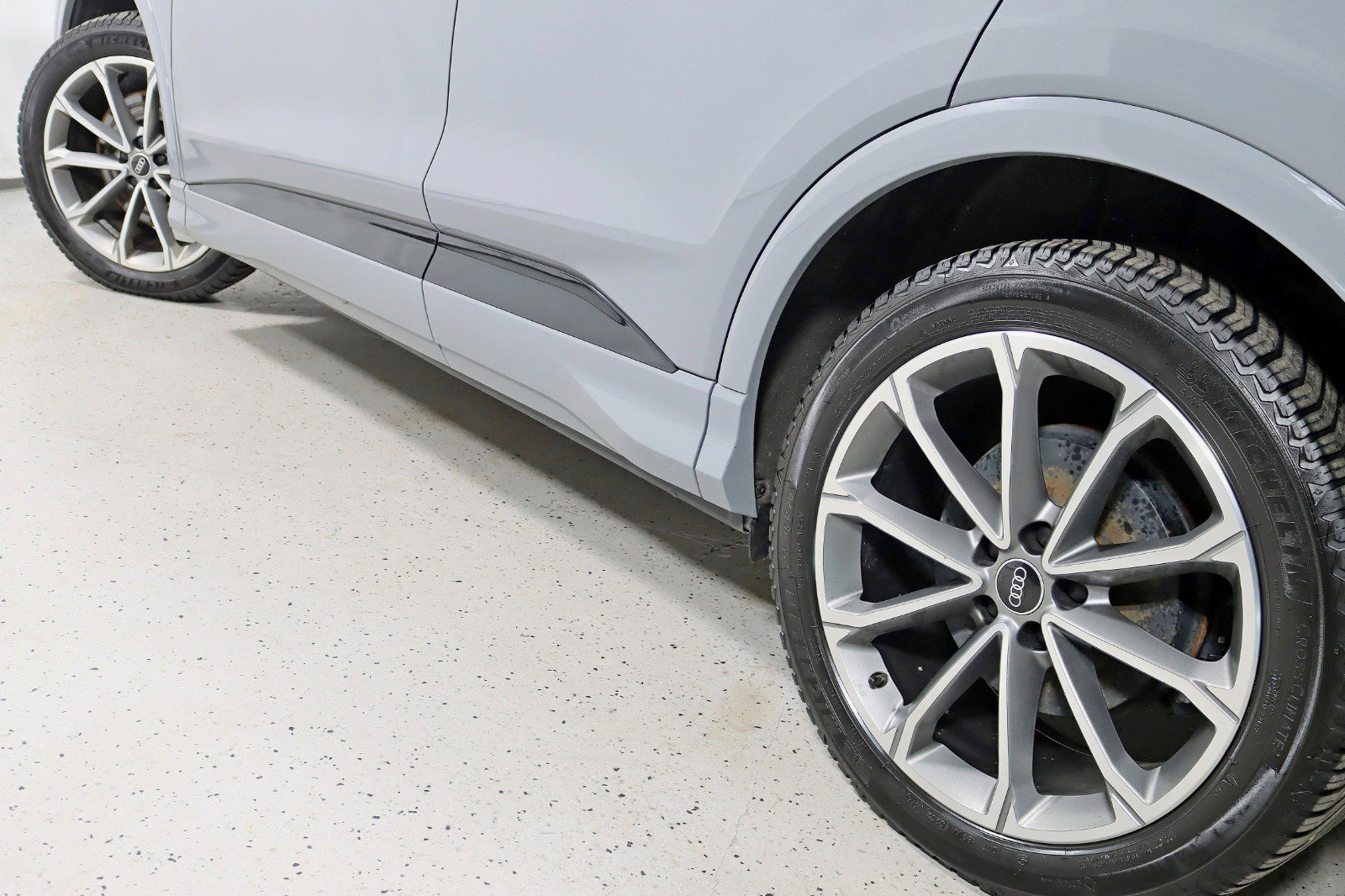 Used 2022 Audi Q4 e-tron Premium Plus image 12