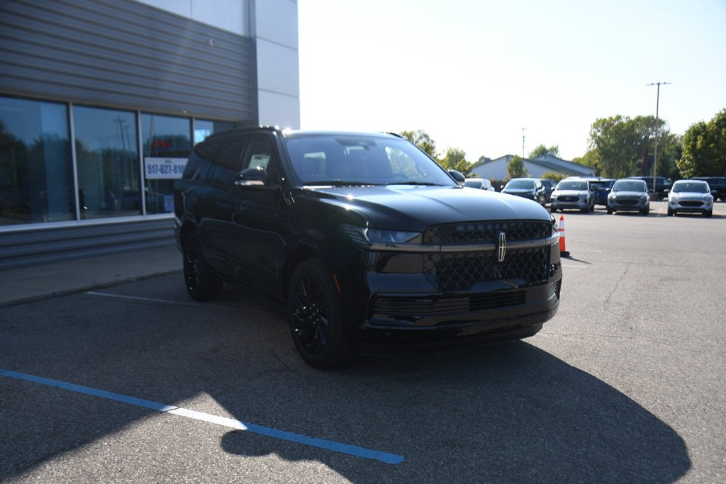 New 2025 Lincoln Navigator Reserve w/ Jet Appearance Package image 9