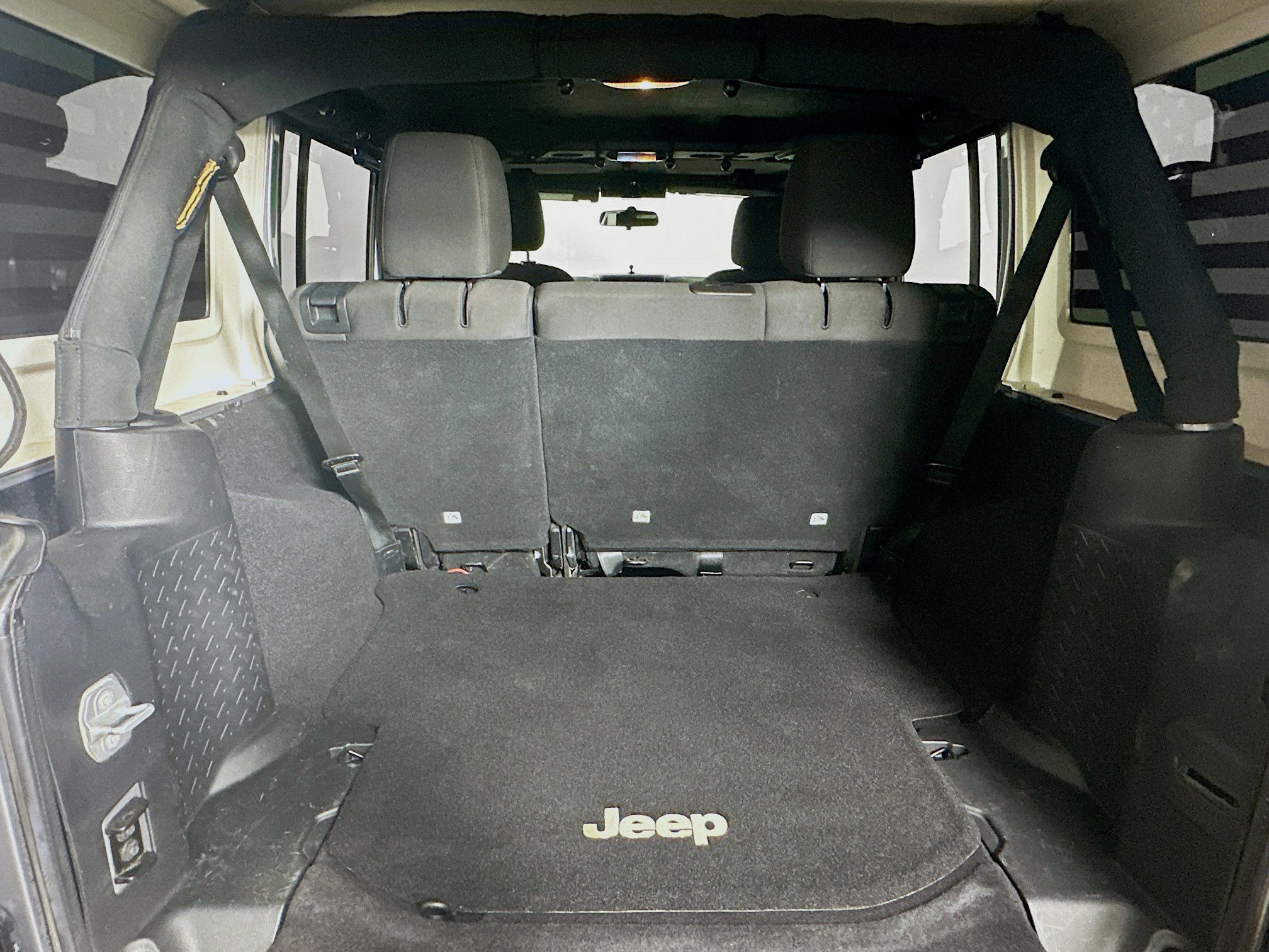 Used 2016 Jeep Wrangler Unlimited Sport w/ Connectivity Group image 25