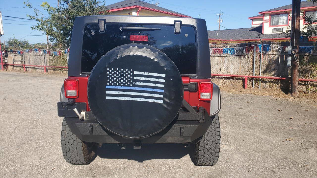 Used 2012 Jeep Wrangler Unlimited Sport image 4