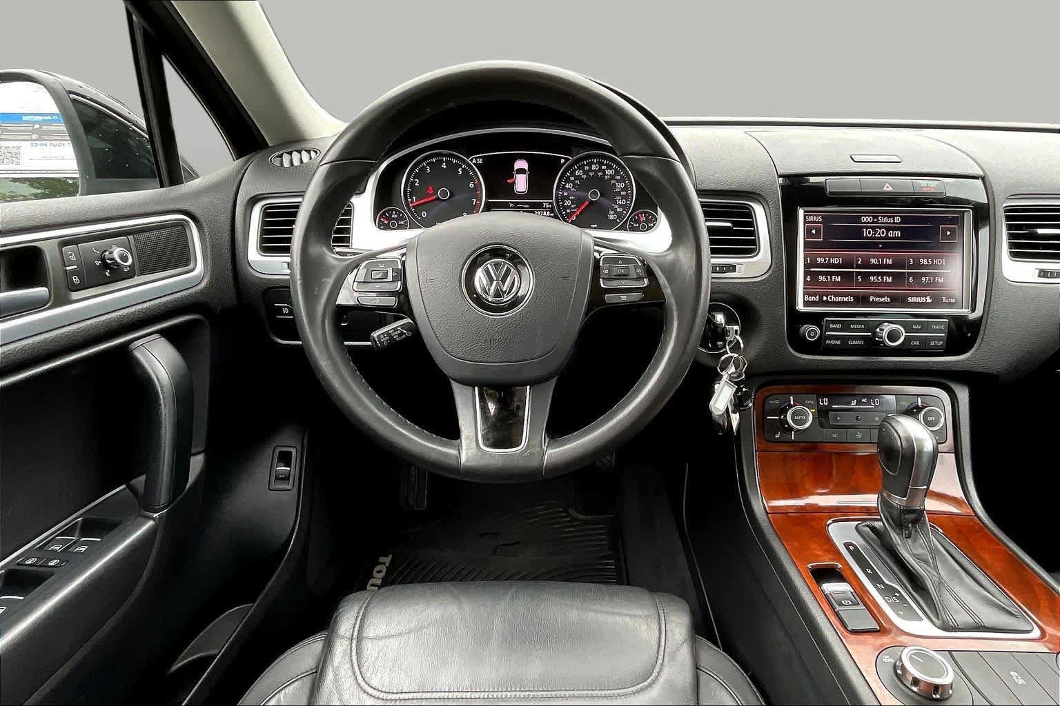 Used 2013 Volkswagen Touareg VR6 AWD/4WD image 5