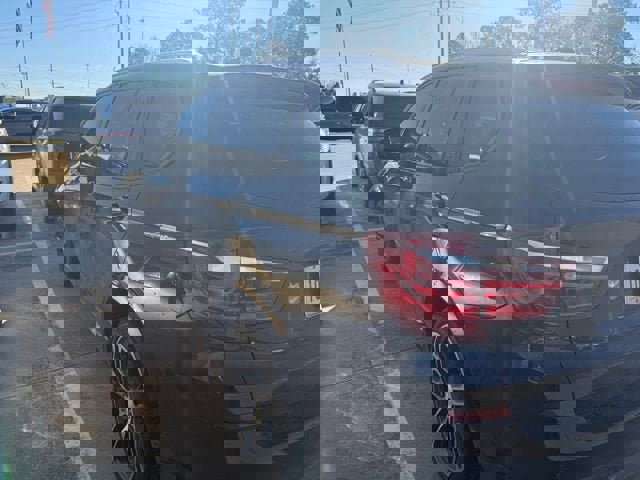 Used 2017 BMW X3 xDrive28i image 3