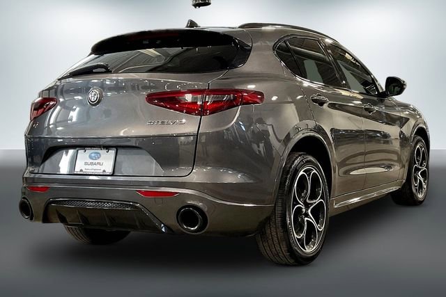 Used 2022 Alfa Romeo Stelvio Veloce image 13
