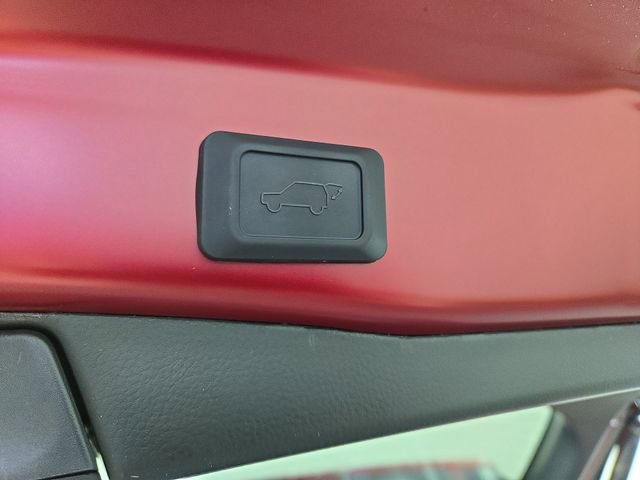 Used 2025 Toyota RAV4 XLE Premium image 35