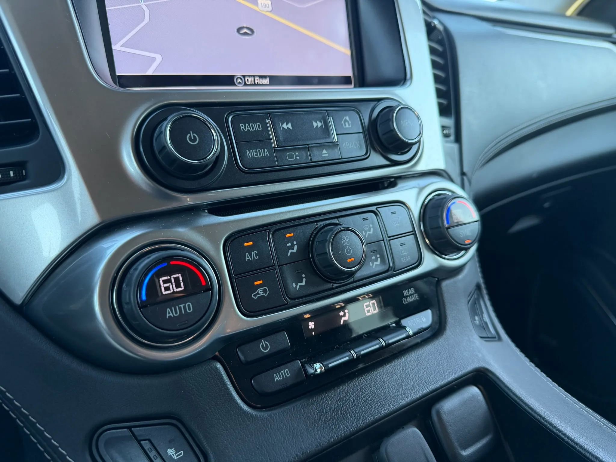 Used 2020 Chevrolet Tahoe LT image 14