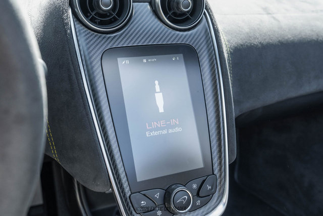 Used 2018 McLaren 570S Spider RWD image 24