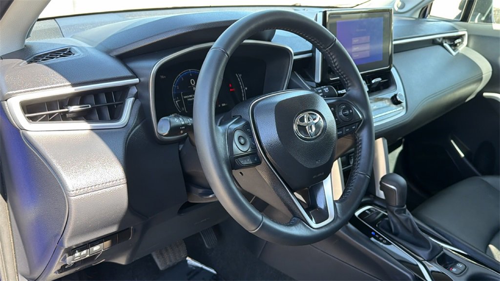 Certified 2025 Toyota Corolla Cross XLE w/ Convenience Package image 21