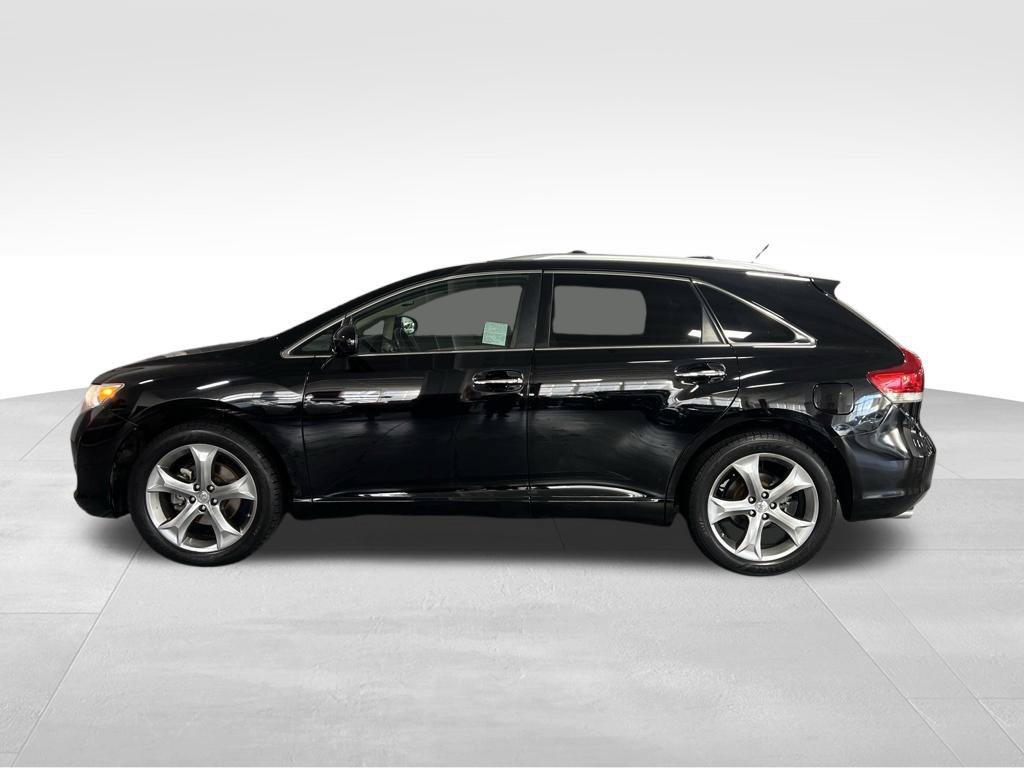 Used 2010 Toyota Venza AWD image 2
