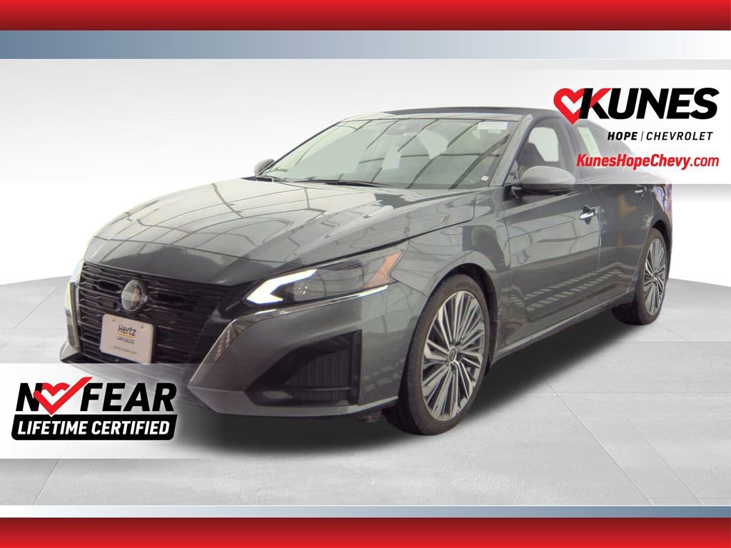 Used 2024 Nissan Altima 2.5 SL image 1