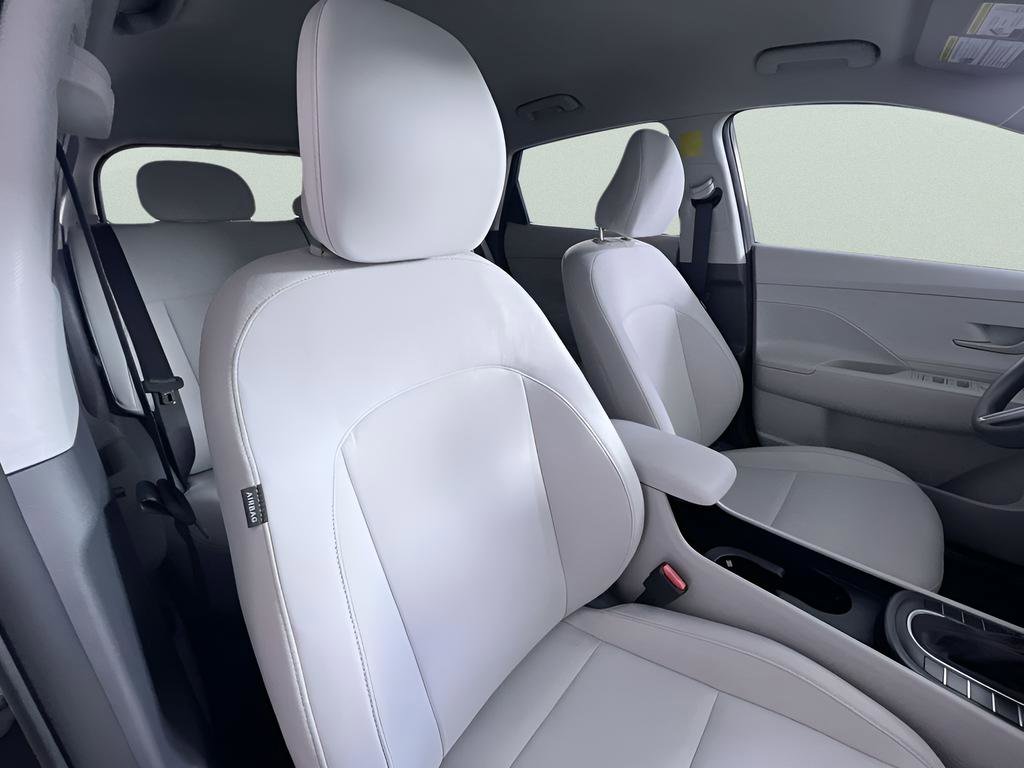 Used 2026 Hyundai Kona SE image 26