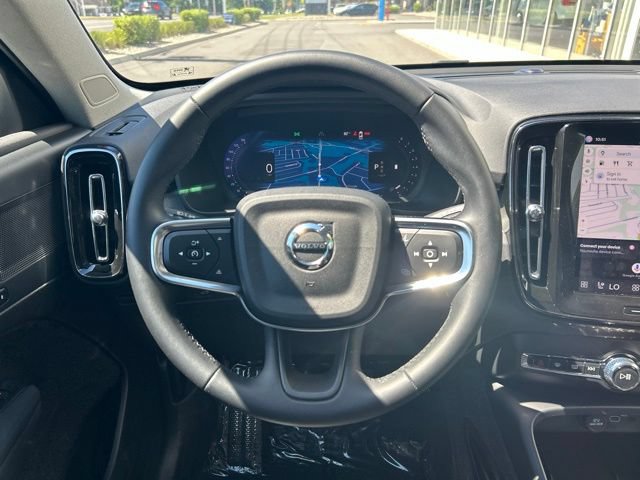 Certified 2025 Volvo XC40 B5 Plus AWD/4WD image 20