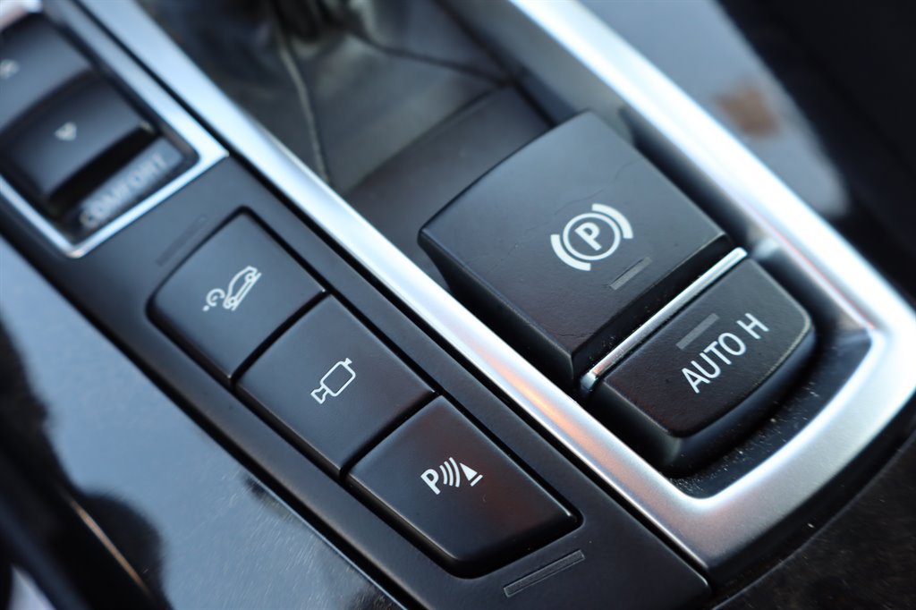 Used 2014 BMW 650i xDrive Convertible AWD/4WD image 36
