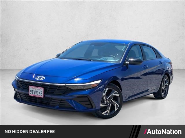 Certified 2025 Hyundai Elantra Sport w/ Cargo Package FWD image 1