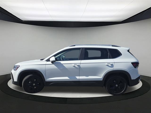 New 2025 Volkswagen Taos SE image 4