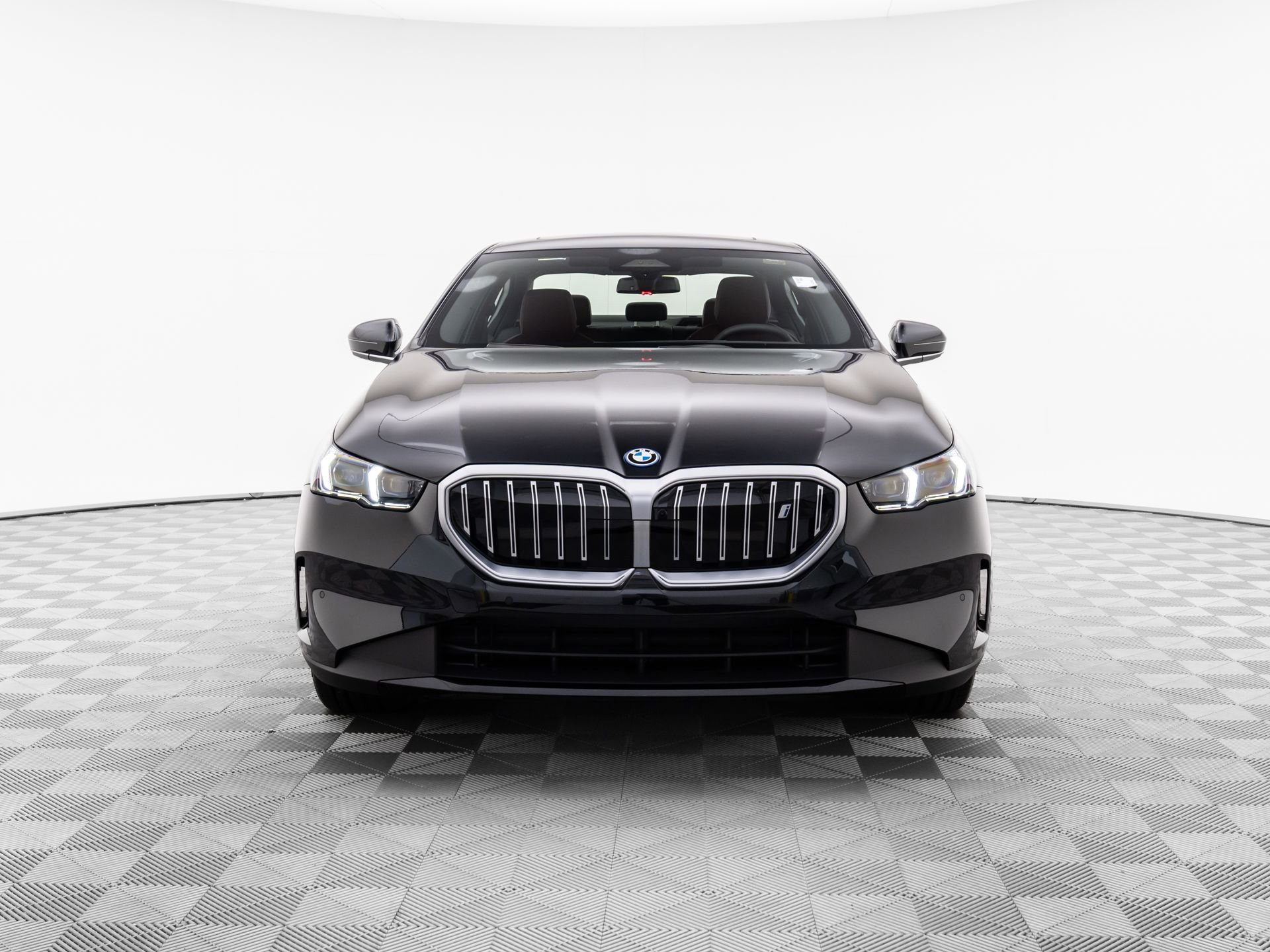 Certified 2025 BMW i5 xDrive40 w/ Premium Package image 9