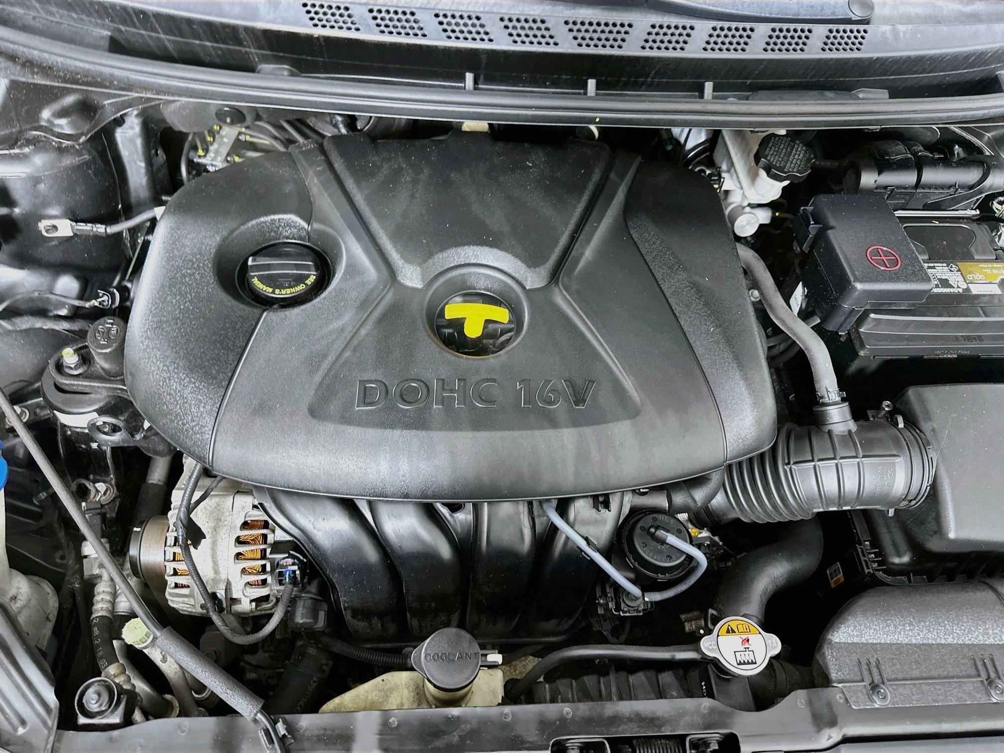 Used 2013 Hyundai Elantra FWD image 27