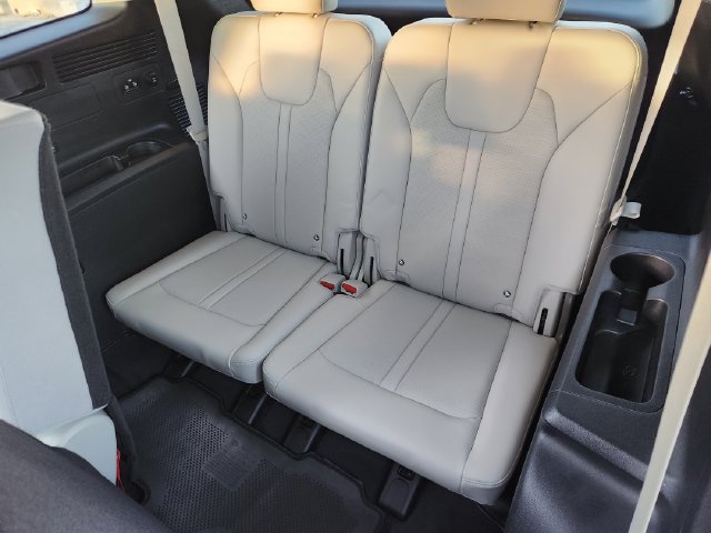 Used 2024 Kia Sorento S w/ Panoramic Sunroof Package FWD image 26