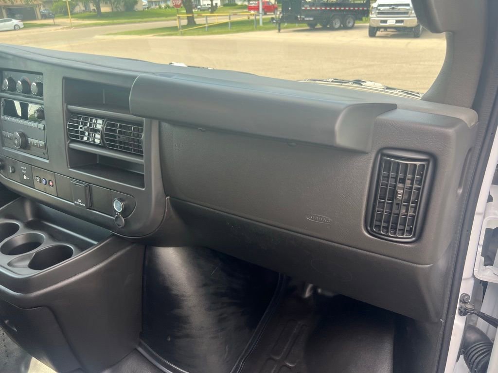New 2025 Chevrolet Express 3500 w/ Power Convenience Package image 39