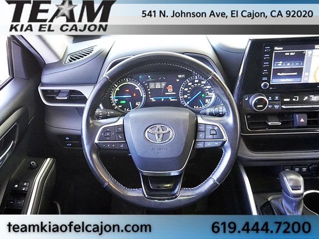 Used 2021 Toyota Highlander XLE AWD/4WD image 24