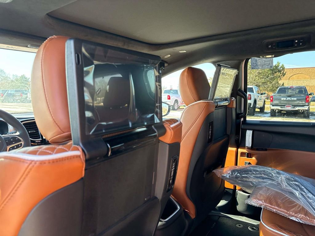 New 2026 Chrysler Pacifica Pinnacle FWD image 13