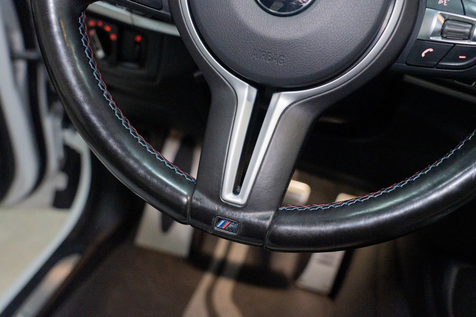 Used 2015 BMW X5 M AWD/4WD image 38