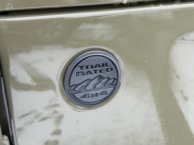 Used 2026 Jeep Gladiator Willys AWD/4WD image 5