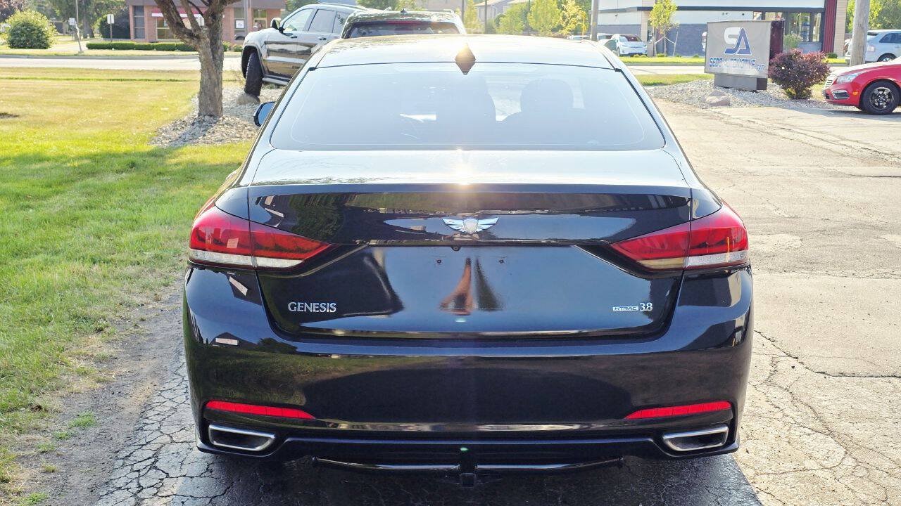 Used 2015 Hyundai Genesis 3.8 AWD/4WD image 5