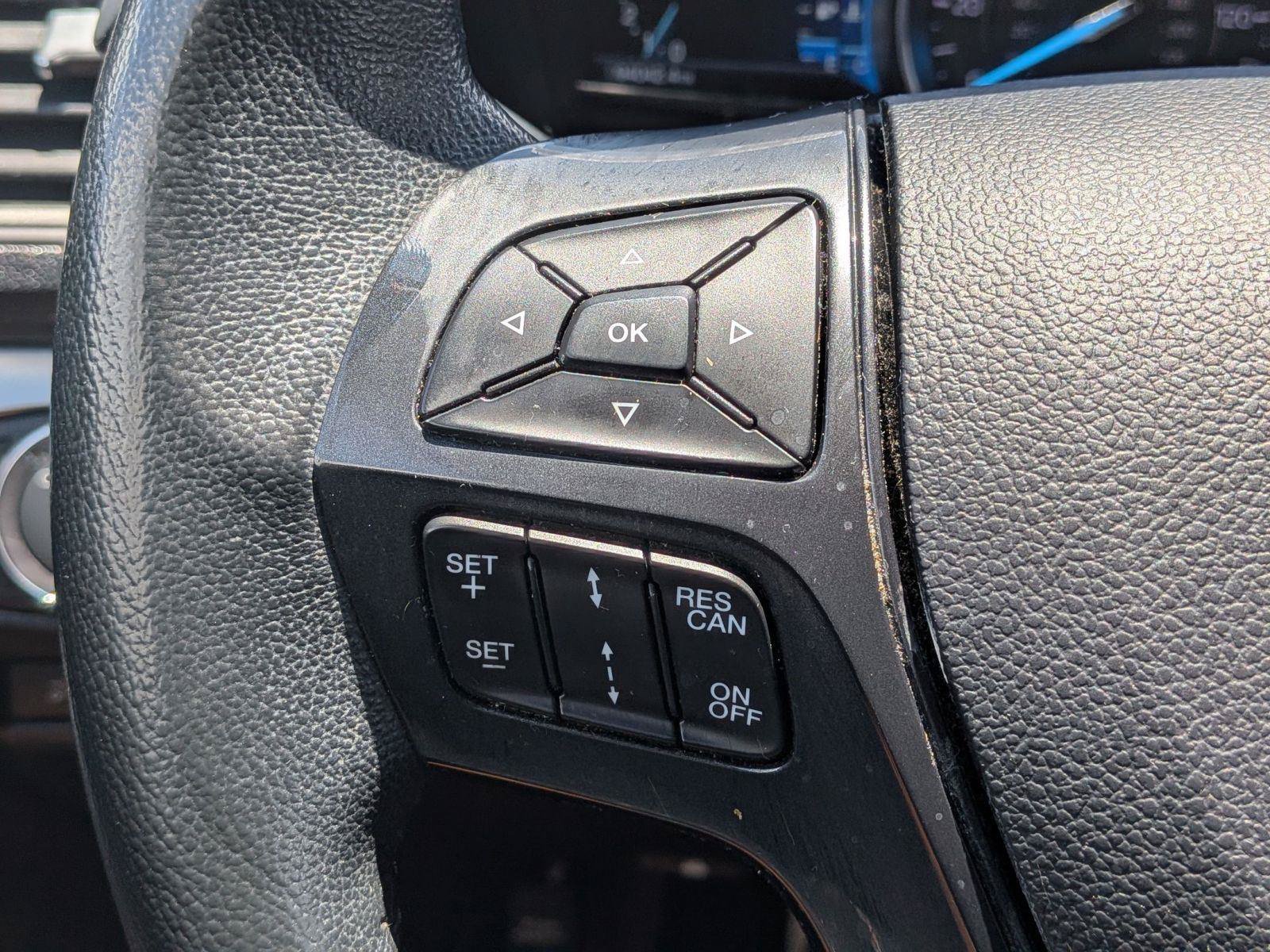 Used 2018 Ford Explorer XLT w/ Equipment Group 202A AWD/4WD image 18