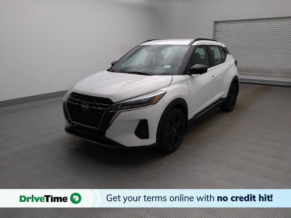 Used 2023 Nissan Kicks SR FWD image 1