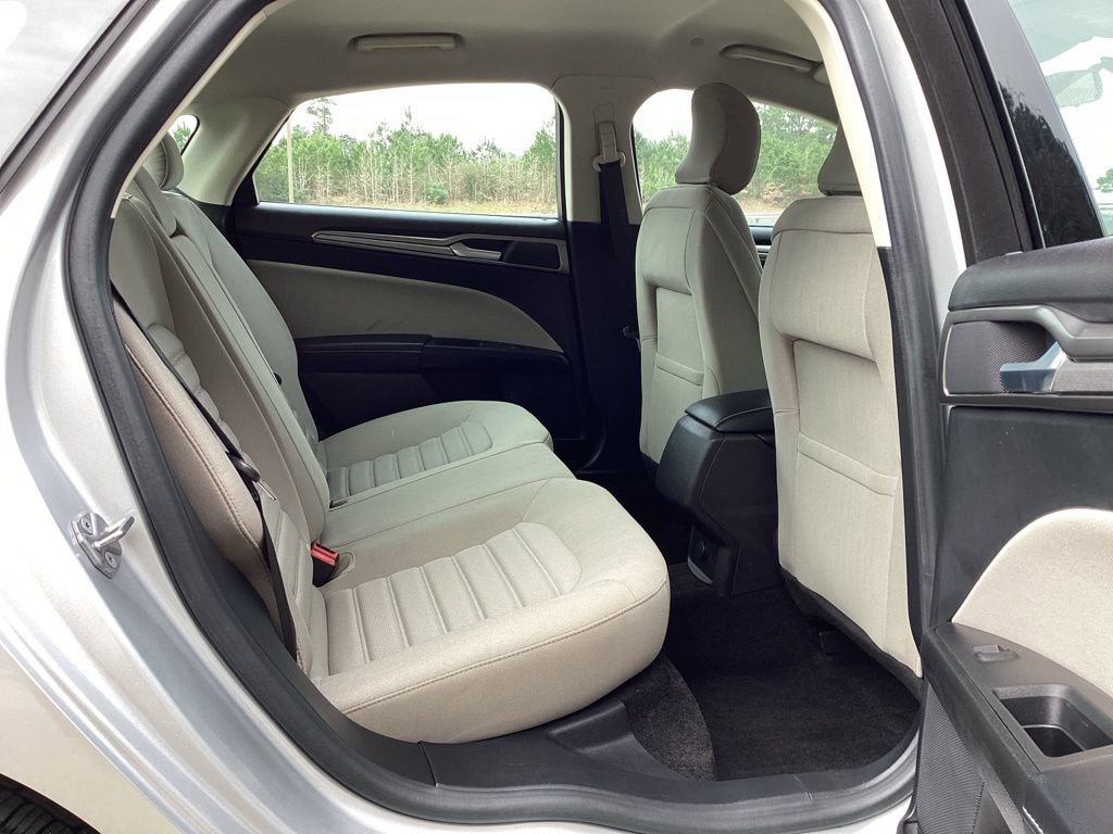 Used 2018 Ford Fusion S image 31