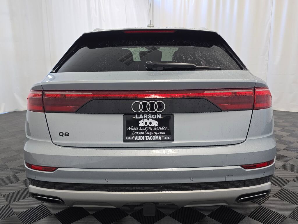 Used 2024 Audi Q8 Prestige w/ Prestige Package image 5