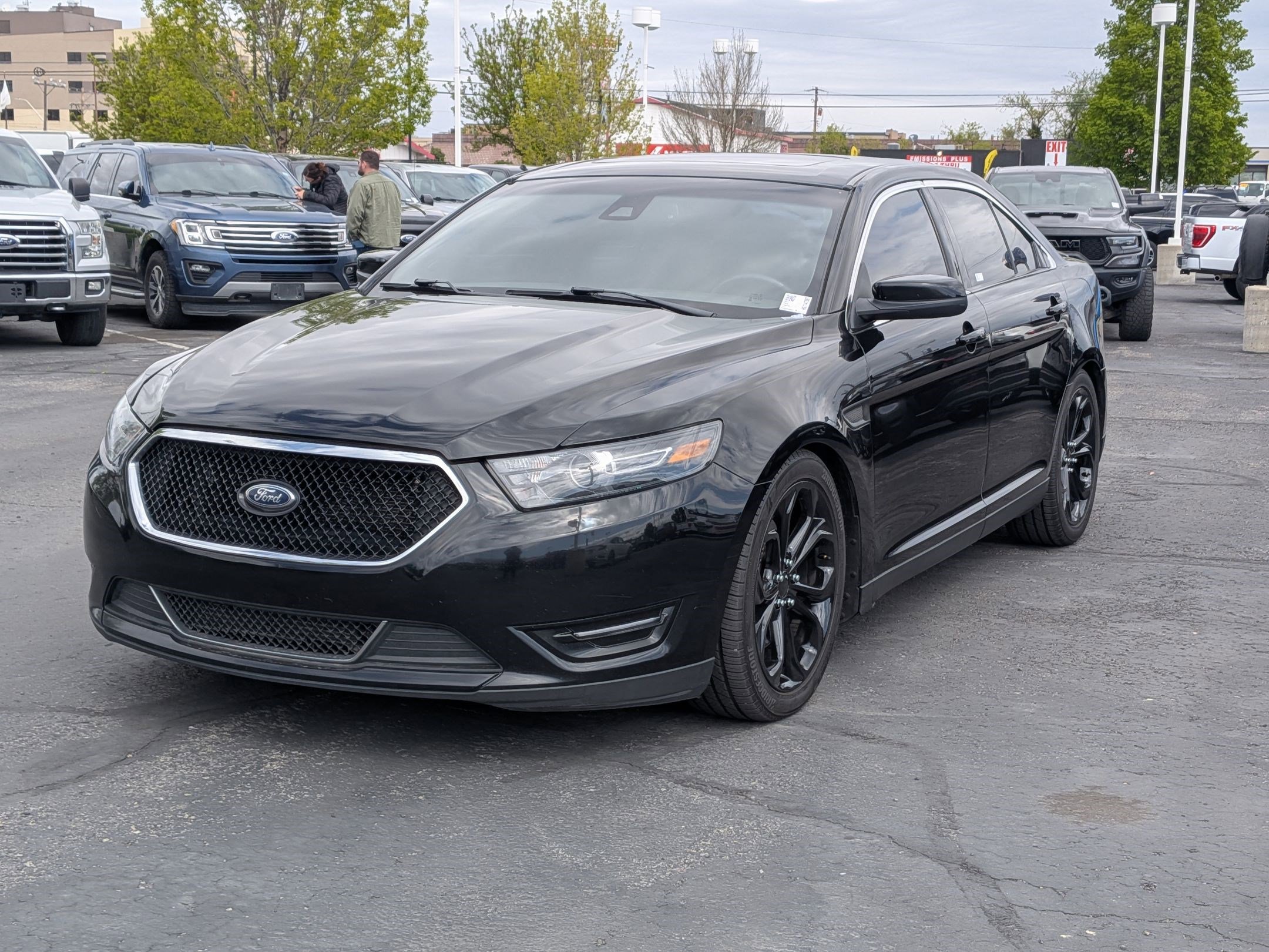 Used 2017 Ford Taurus SHO w/ Sho Performance Package image 10