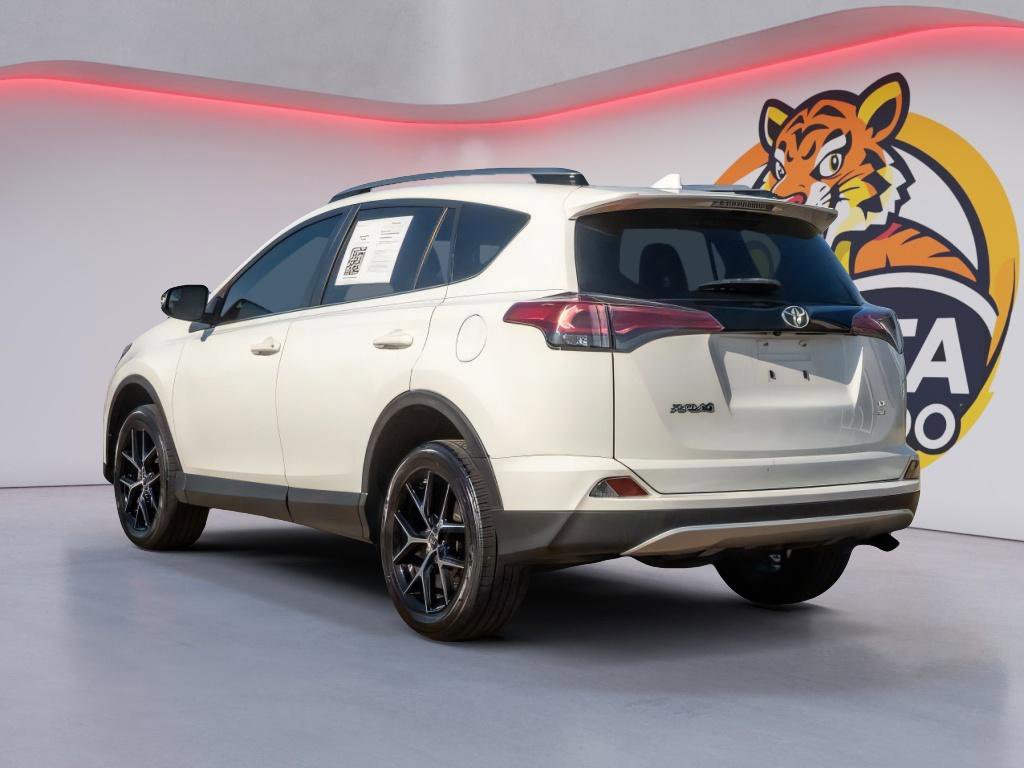 Used 2018 Toyota RAV4 SE w/ All Weather Liner Package image 7