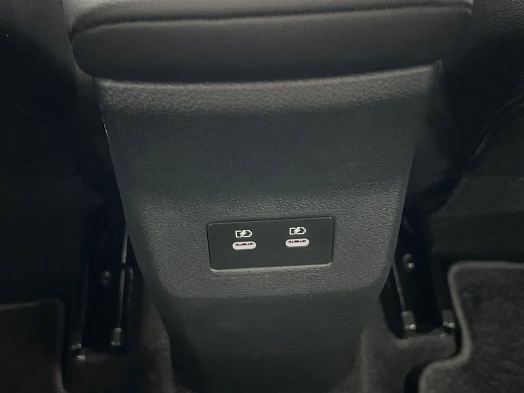 New 2026 Nissan Kicks SR FWD image 25