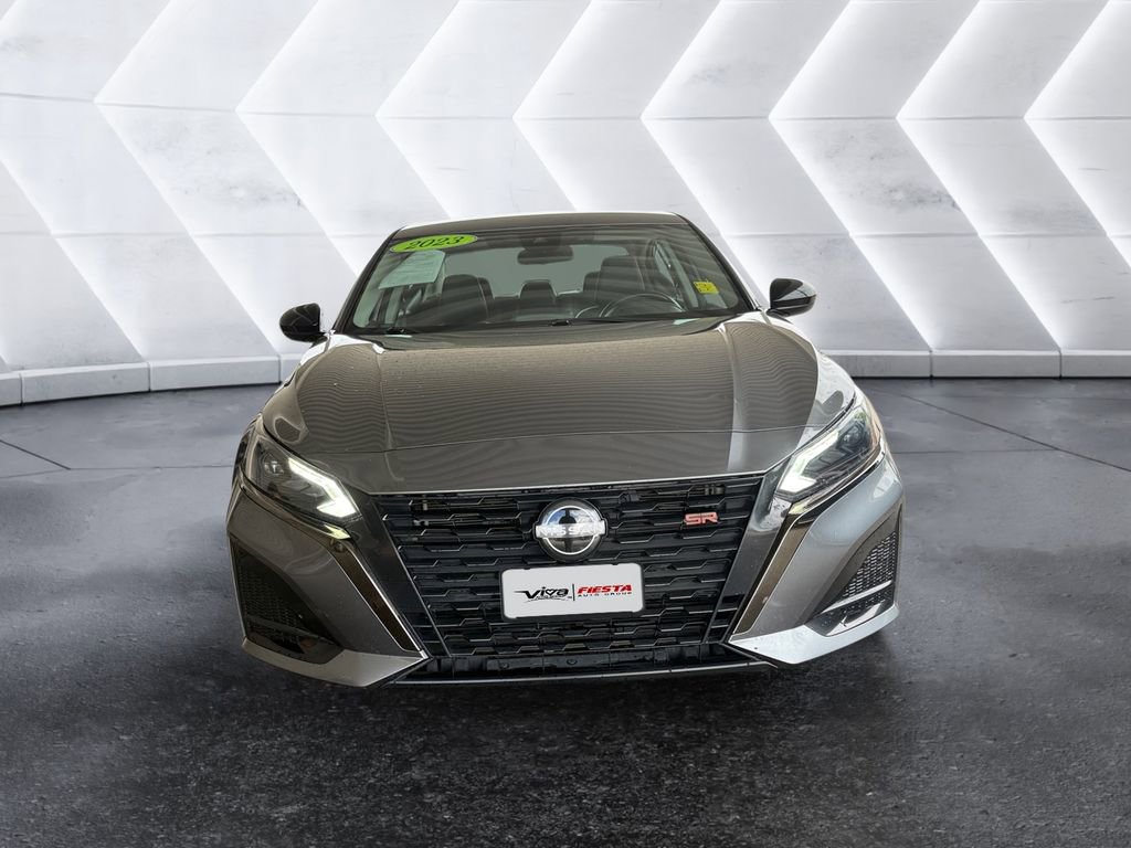 Used 2023 Nissan Altima 2.5 SR image 2