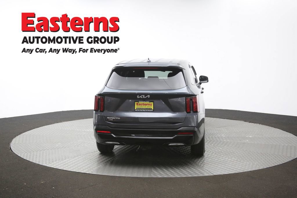 Used 2024 Kia Sorento LX FWD image 38