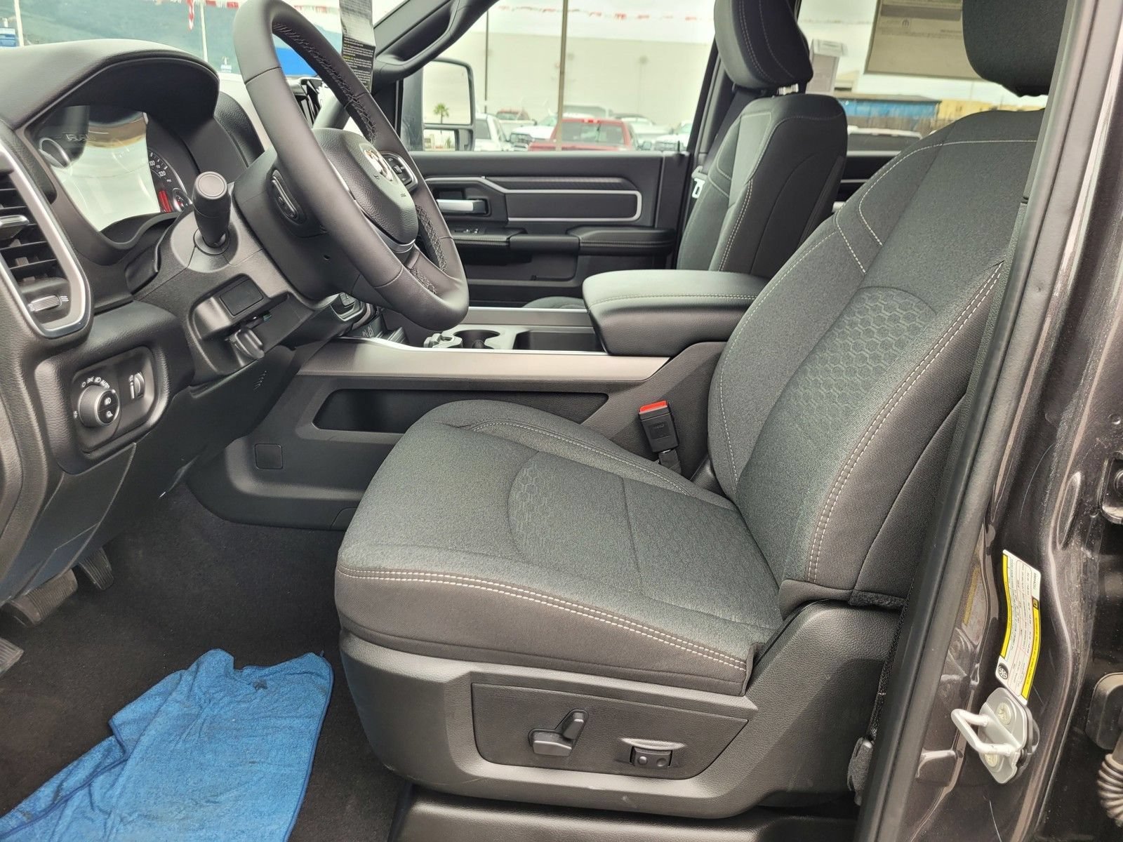 New 2026 RAM 2500 Big Horn AWD/4WD image 12