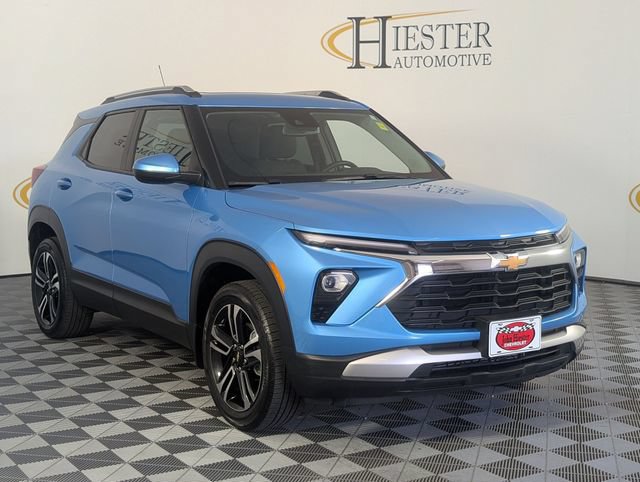 Certified 2025 Chevrolet TrailBlazer LT w/ Convenience Package AWD/4WD image 2