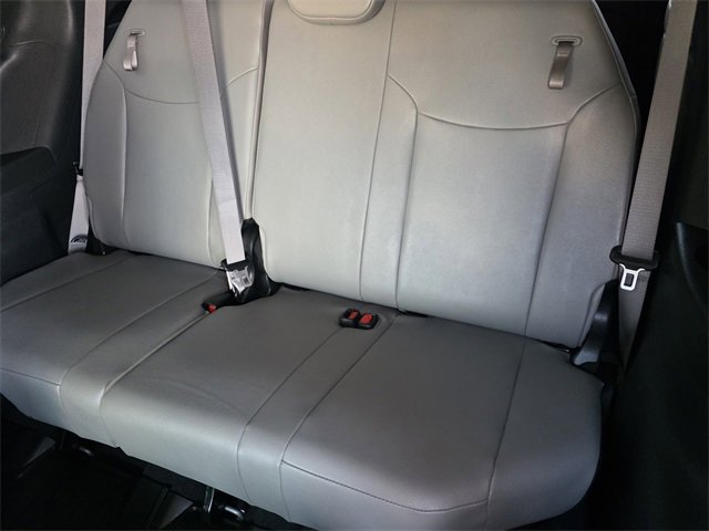 Used 2025 Toyota Sienna XLE image 22