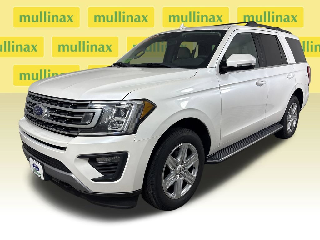 Used 2019 Ford Expedition XLT w/ Equipment Group 202A AWD/4WD image 14