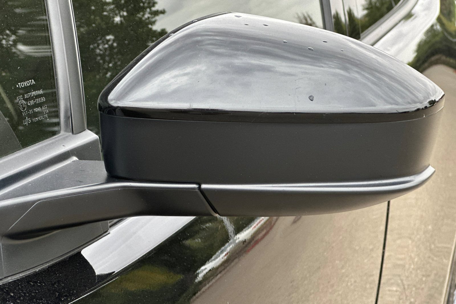 Used 2026 Toyota Prius LE FWD image 51